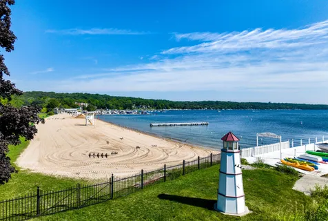 $849,000 | 663 South Lake Shore Drive, Fontana, WI 53125