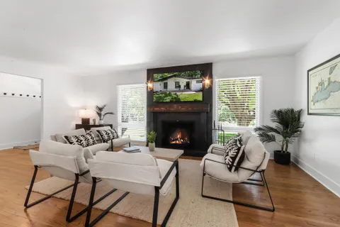 $849,000 | 663 South Lake Shore Drive, Fontana, WI 53125