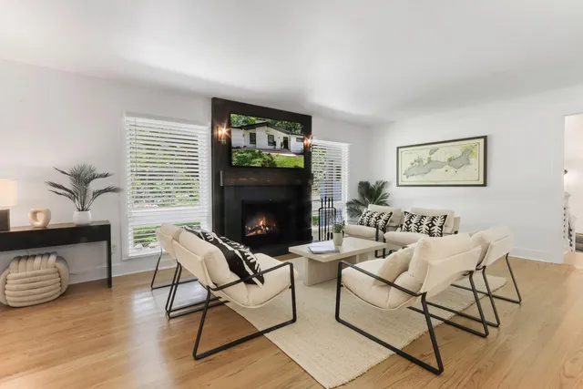 $849,000 | 663 South Lake Shore Drive, Fontana, WI 53125