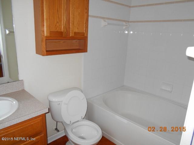 1165 Creeks Ridge Road Jacksonville, FL 32225 - Photo 8 of 12 DSCN2523 (640x480).jpg