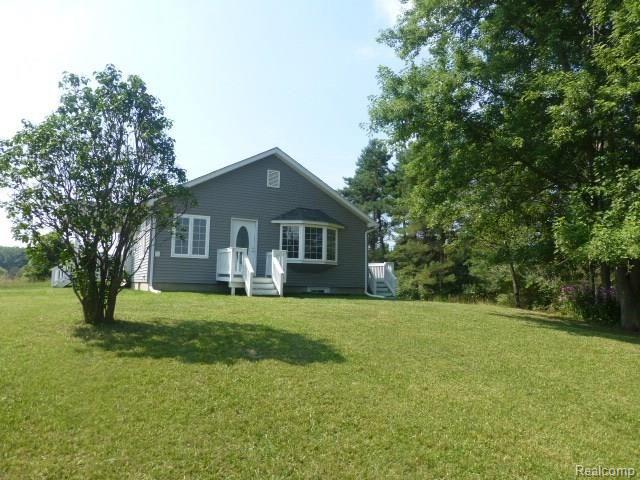 767 West Castle Road Fostoria, MI 48435 - Photo 1 of 48 P1040807.JPG