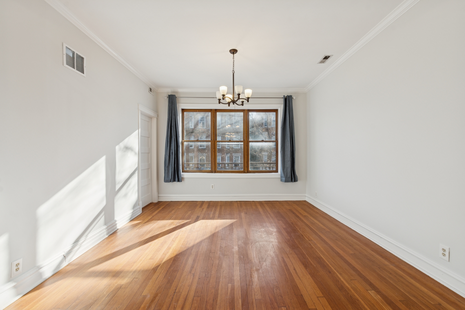 2332 West Superior Street, Unit 2 Chicago, IL 60612 - Photo 5 of 27