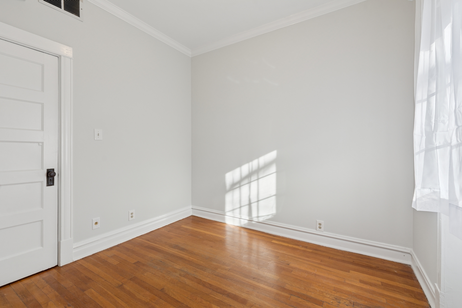 2332 West Superior Street, Unit 2 Chicago, IL 60612 - Photo 9 of 27