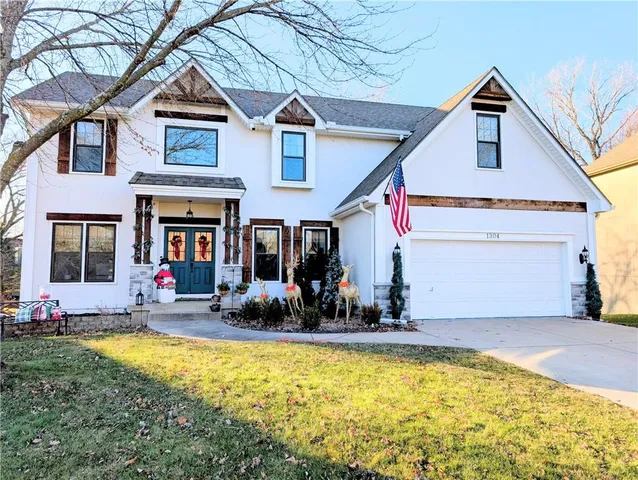 $530,000 | 1304 Surrey Trace, Lee's Summit, MO 64081