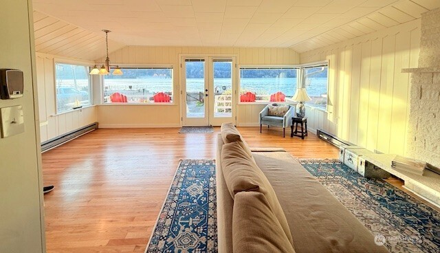 27728 Manzanita Beach Road Southwest Vashon, WA 98070 - Photo 6 of 17 a very nice looking room with a large window