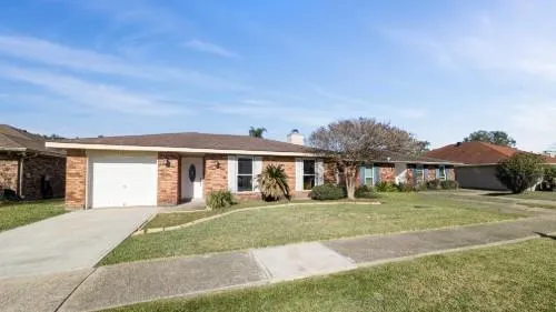 $200,000 | 5165 Dueling Oaks Avenue, Marrero, LA 70072