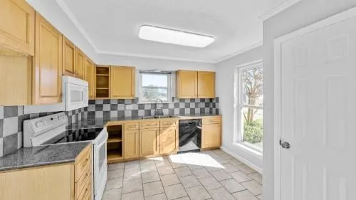 $200,000 | 5165 Dueling Oaks Avenue, Marrero, LA 70072