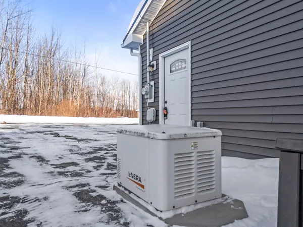 $473,100 | 23 Godrics Hollow, Sidney, ME 04330