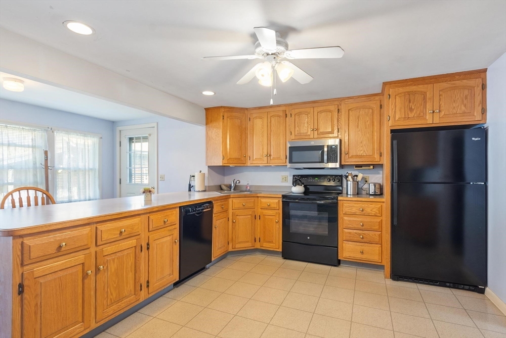 50 North Spencer Road Spencer, MA 01562 - Photo 32 of 42