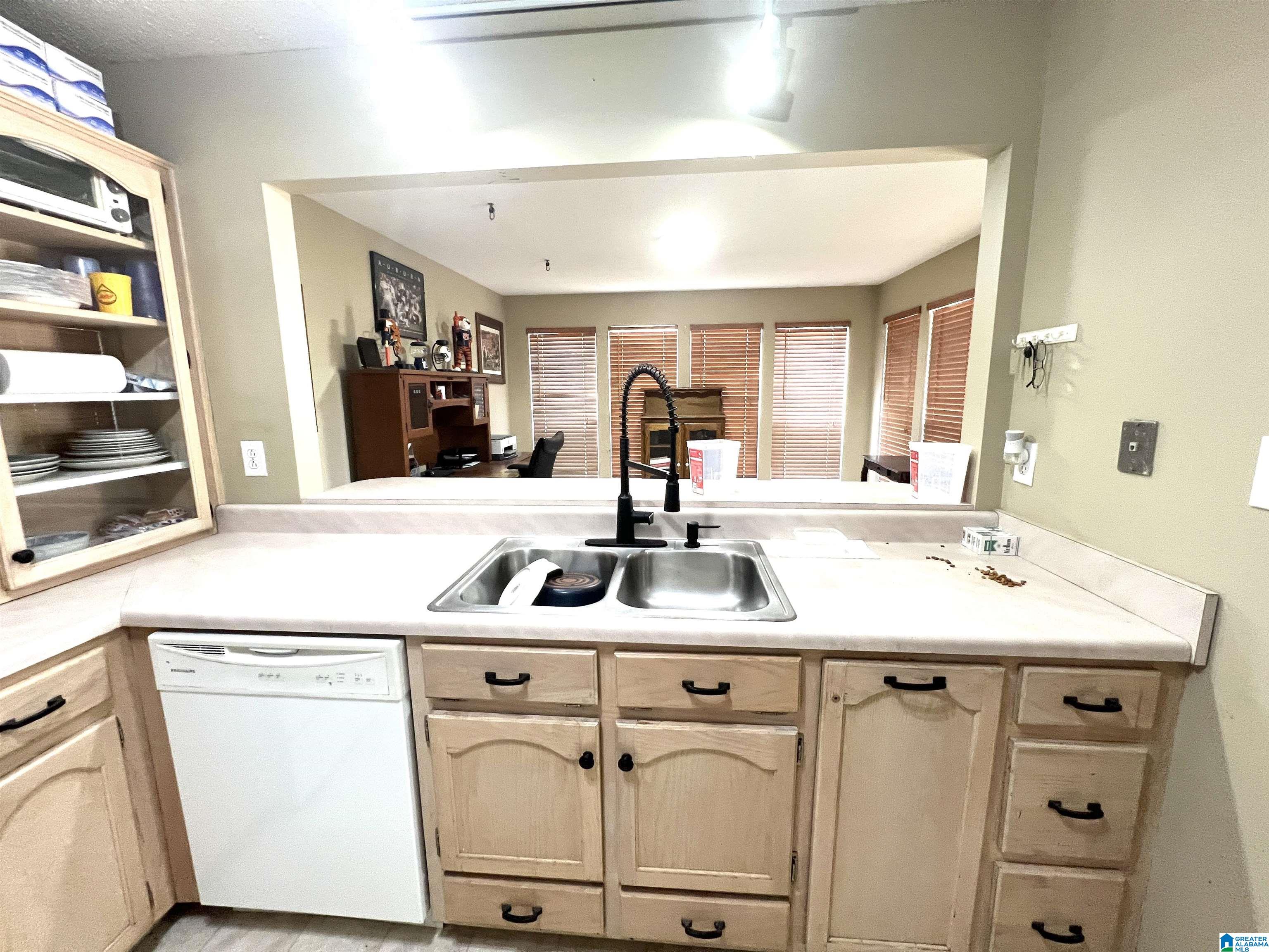 5868 Tommy Town Road Mount Olive, AL 35117 - Photo 4 of 25