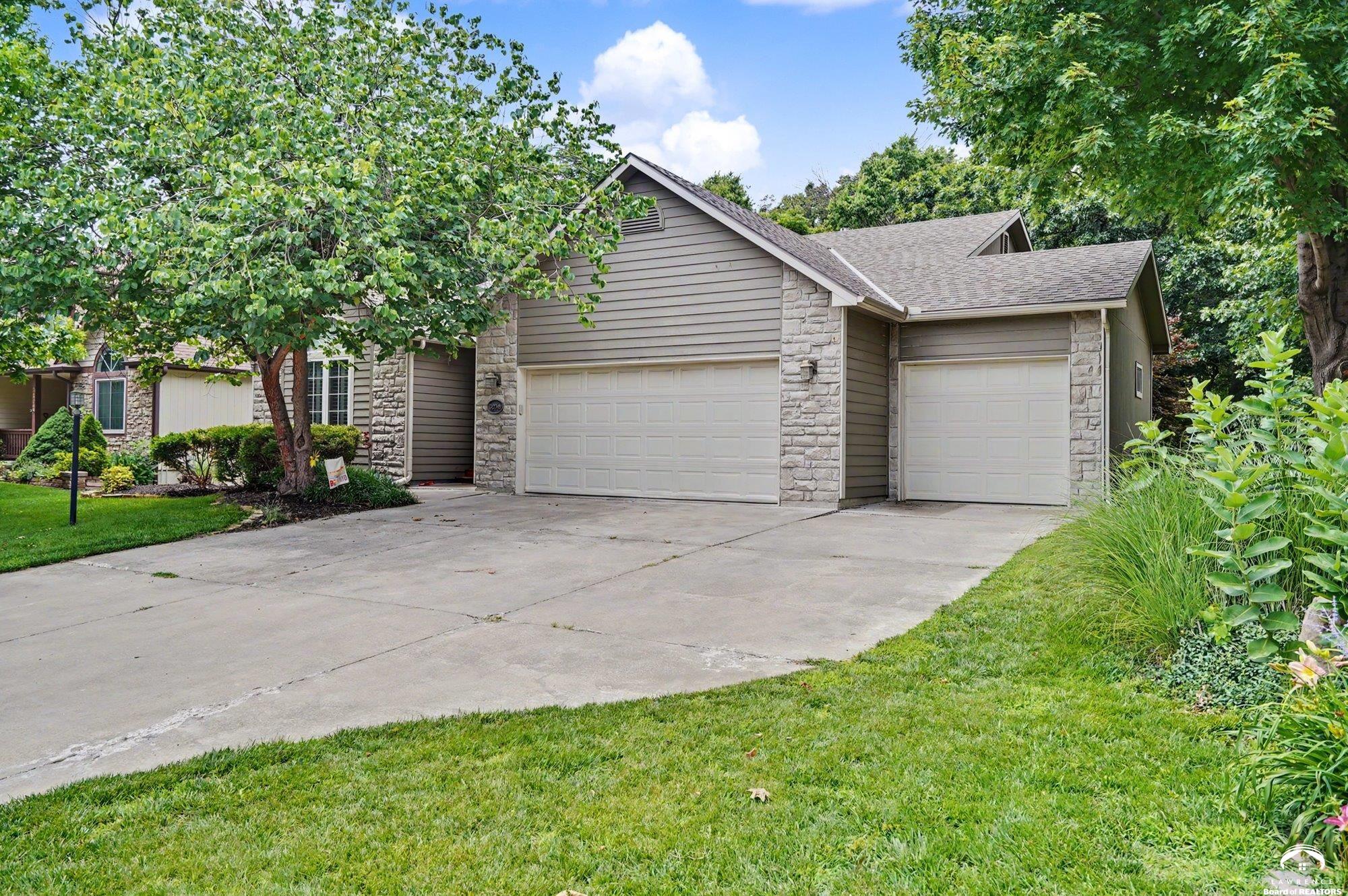 3238 Huntington Road Lawrence, KS 66049 - Photo 1 of 49