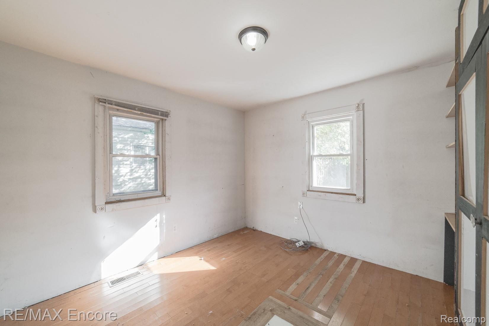 3195 Gerald Avenue Rochester, MI 48307 - Photo 17 of 23 3195 Gerald-17.jpg
