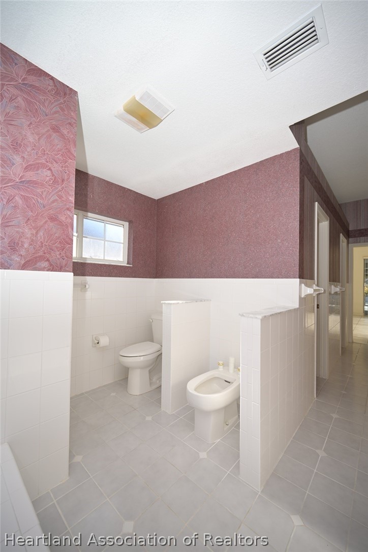 3805 Divot Road Sebring, FL 33872 - Photo 20 of 50 Primary Bath