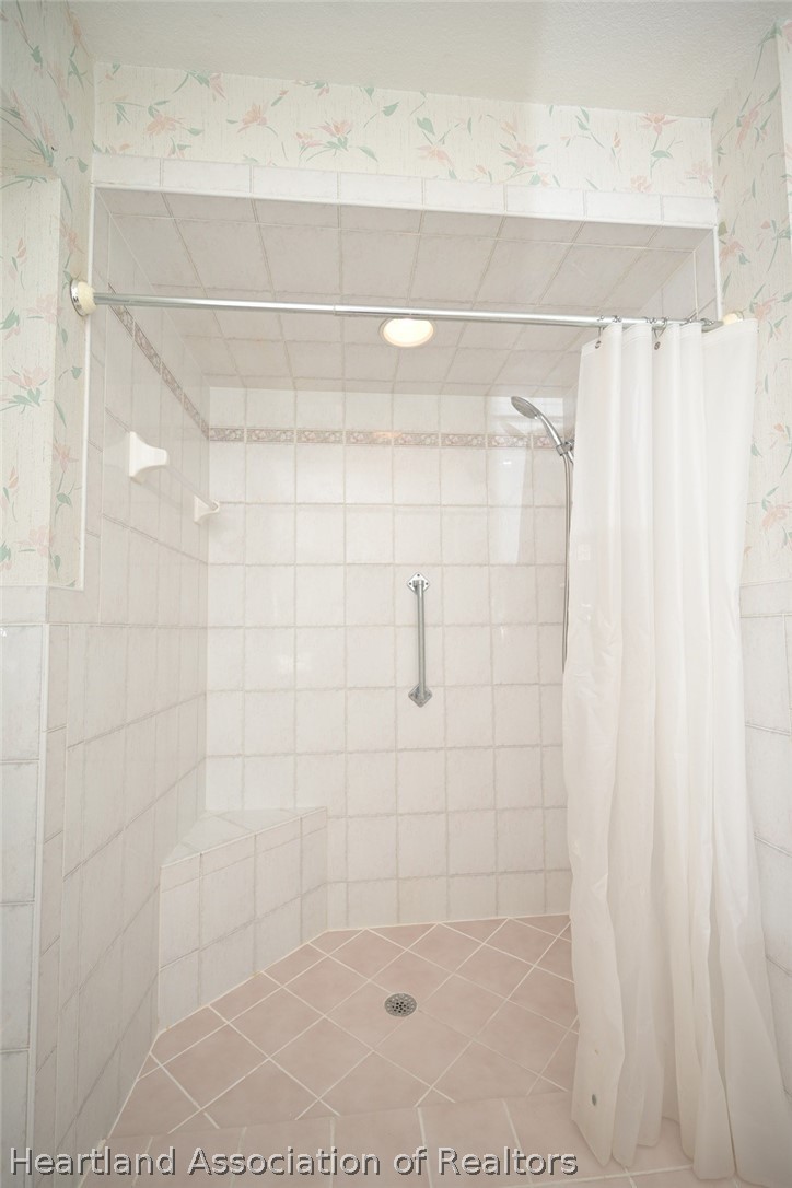 3805 Divot Road Sebring, FL 33872 - Photo 28 of 50 Bath 2