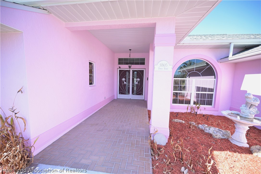 3805 Divot Road Sebring, FL 33872 - Photo 3 of 50 Front Entry