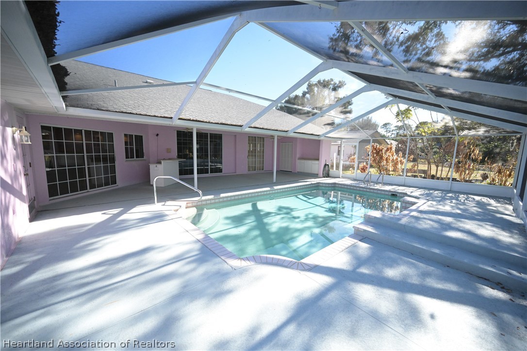 3805 Divot Road Sebring, FL 33872 - Photo 33 of 50 Pool