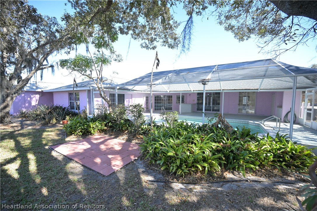 3805 Divot Road Sebring, FL 33872 - Photo 38 of 50 Rear