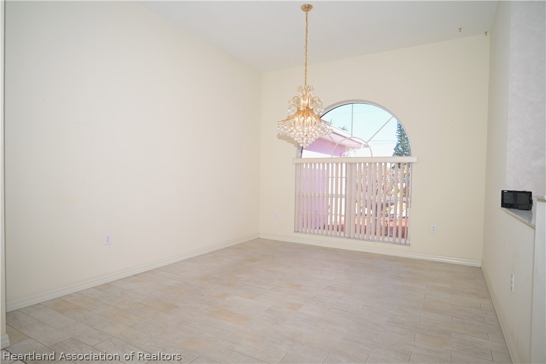3805 Divot Road Sebring, FL 33872 - Photo 5 of 50 Dining Room