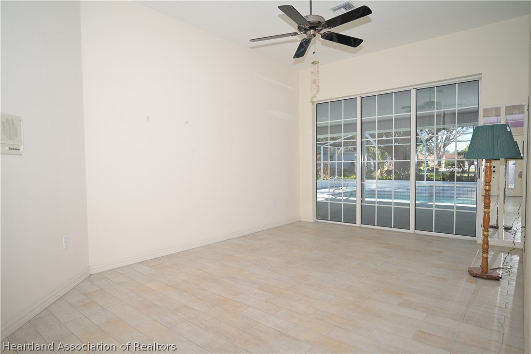 3805 Divot Road Sebring, FL 33872 - Photo 7 of 50 Formal Living