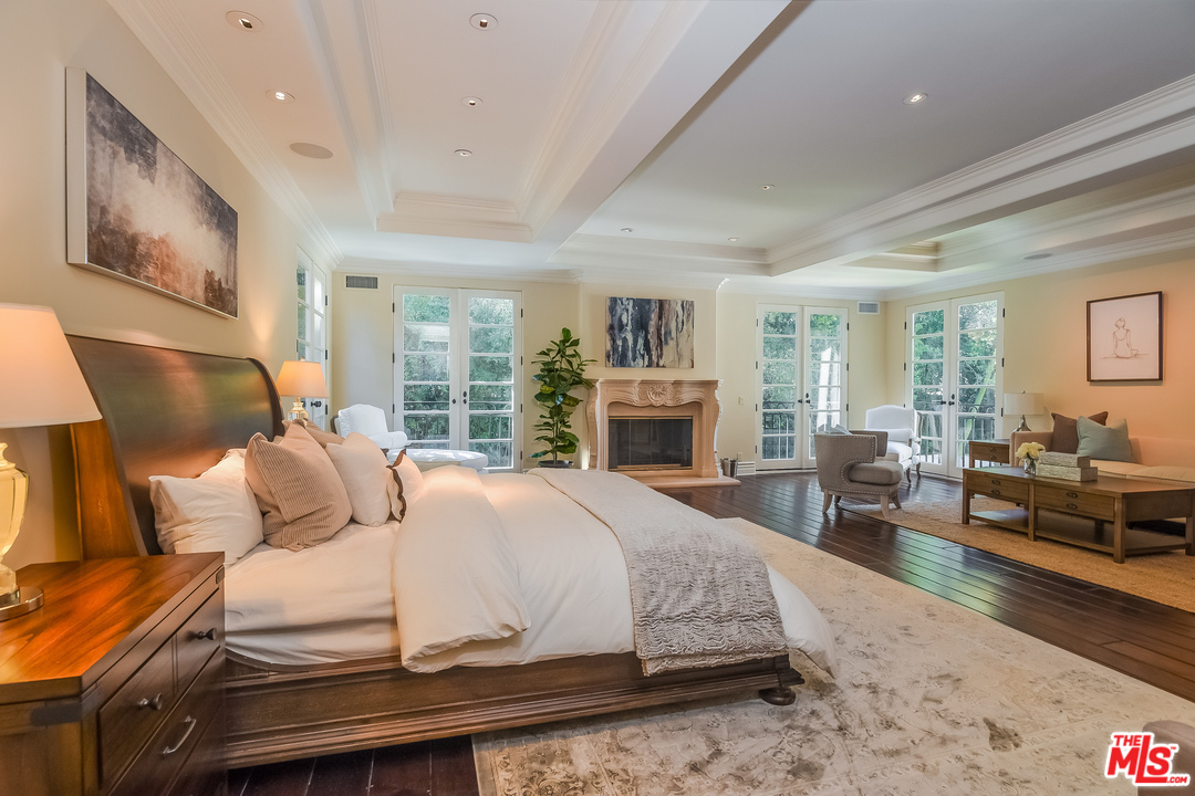 3901 Longridge Avenue Sherman Oaks, CA 91423 - Photo 22 of 51