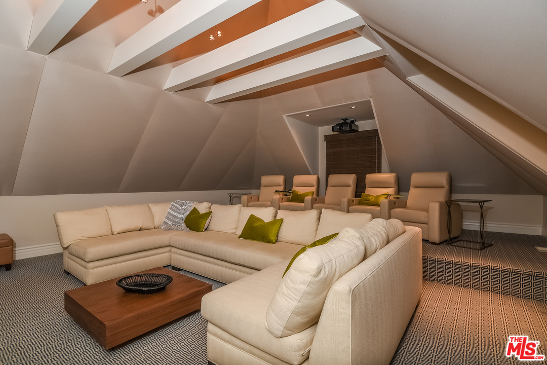 3901 Longridge Avenue Sherman Oaks, CA 91423 - Photo 31 of 51