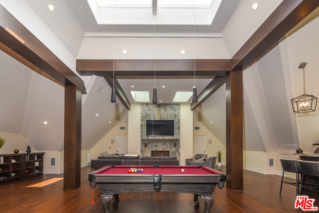 3901 Longridge Avenue Sherman Oaks, CA 91423 - Photo 39 of 51