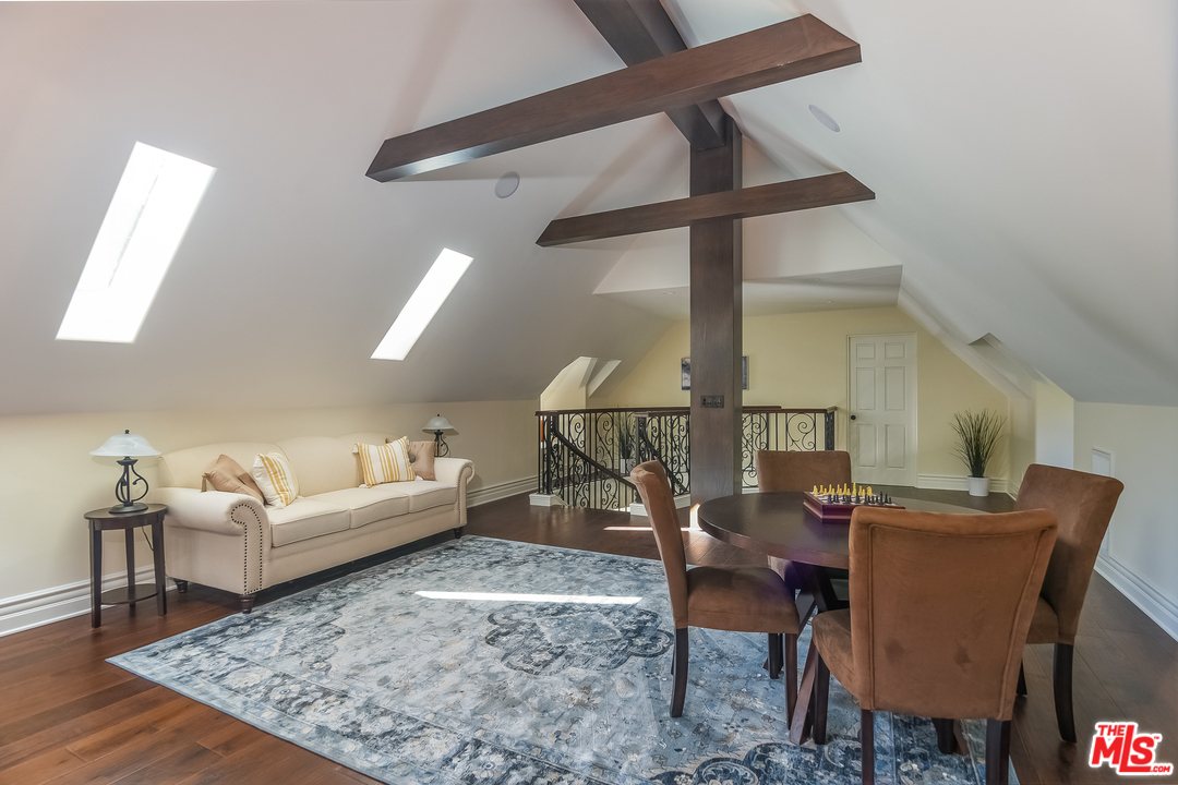 3901 Longridge Avenue Sherman Oaks, CA 91423 - Photo 42 of 51