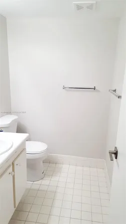 $1,600 | 13255 Southwest 7th Court, Unit 203D, Pembroke Pines, FL 33027