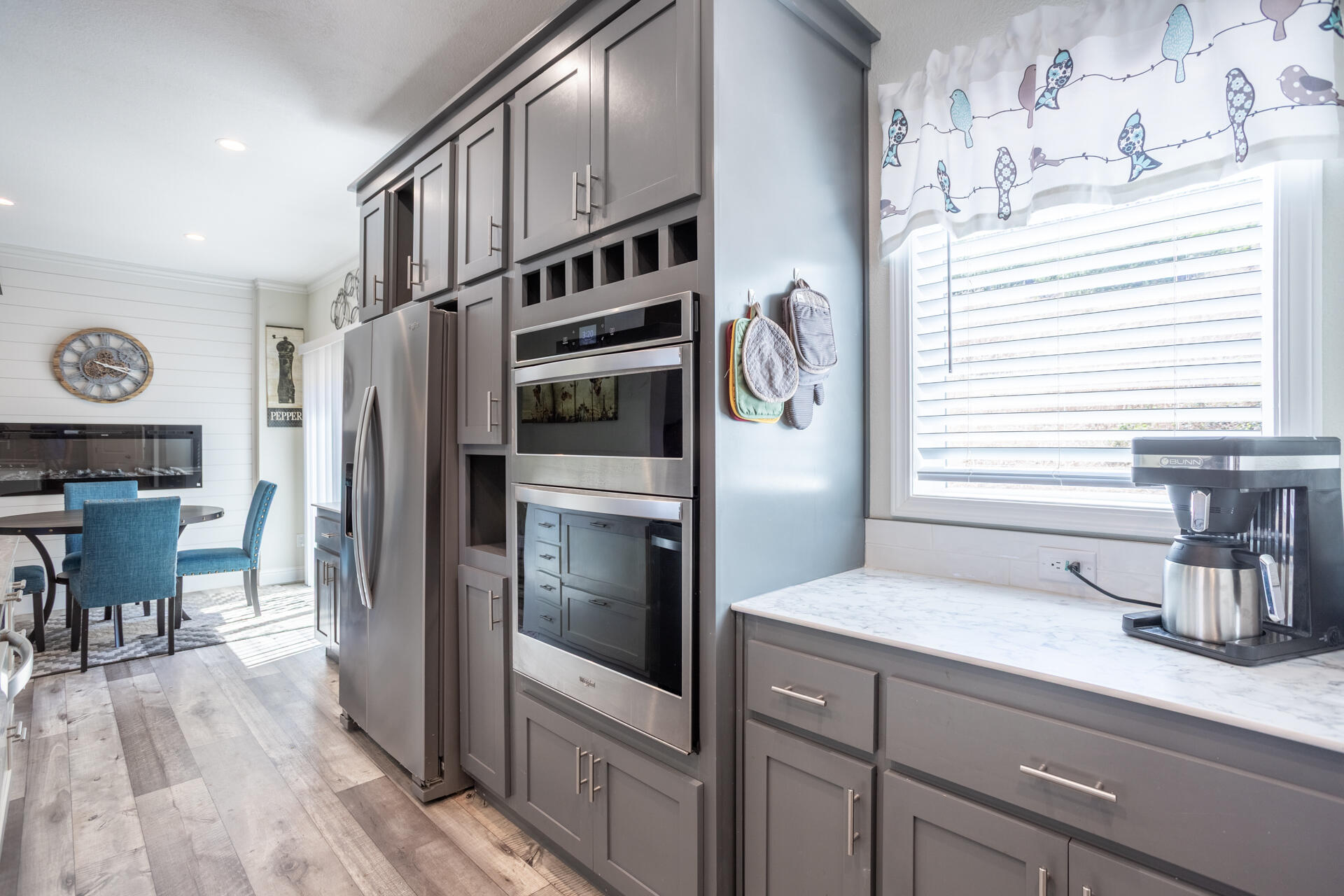 13582 Echo Hill Road Redding, CA 96003 - Photo 9 of 40 Kitchen