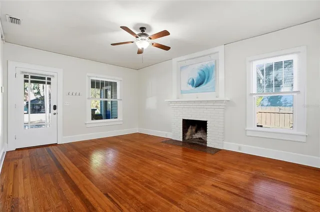 $3,500 | 725 8th Street North, St. Petersburg, FL 33701