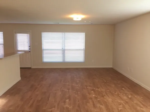 $1,990 | 704 South Ella Creek Drive, Houston, TX 77067