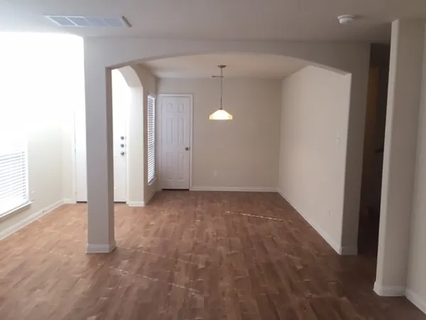 $1,990 | 704 South Ella Creek Drive, Houston, TX 77067