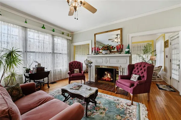 $1,380,000 | 347 East 3rd Avenue, Mount Dora, FL 32757