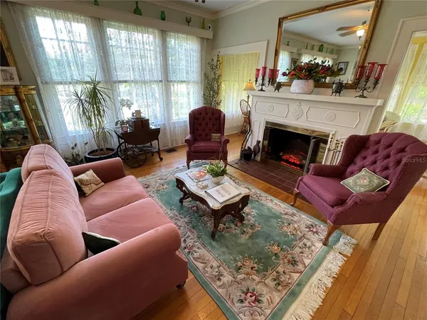 $1,380,000 | 347 East 3rd Avenue, Mount Dora, FL 32757