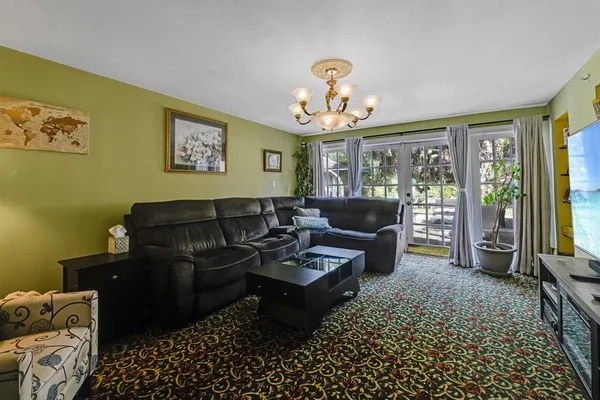 $1,380,000 | 347 East 3rd Avenue, Mount Dora, FL 32757