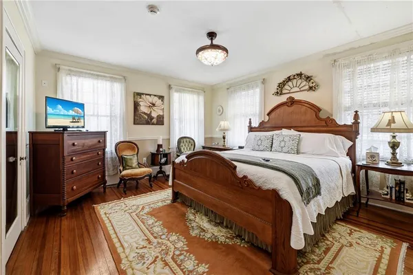 $1,380,000 | 347 East 3rd Avenue, Mount Dora, FL 32757
