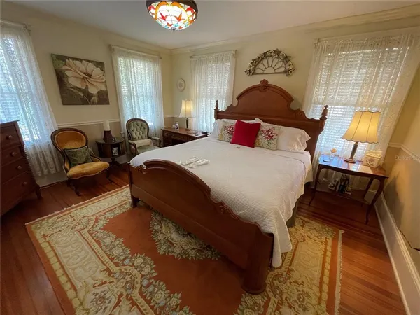 $1,380,000 | 347 East 3rd Avenue, Mount Dora, FL 32757