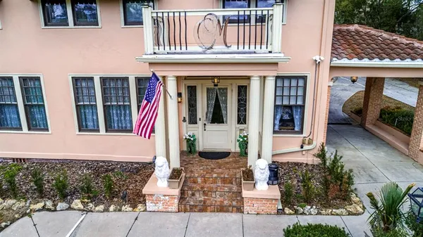 $1,380,000 | 347 East 3rd Avenue, Mount Dora, FL 32757