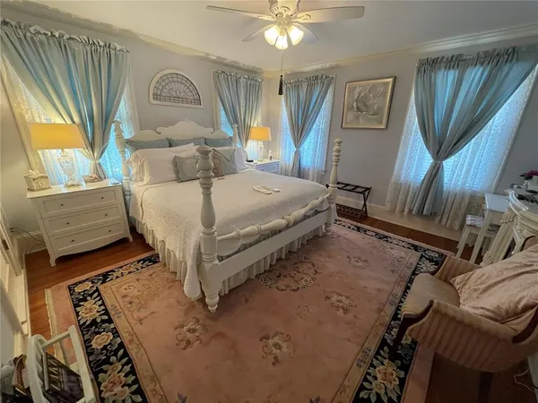 $1,380,000 | 347 East 3rd Avenue, Mount Dora, FL 32757