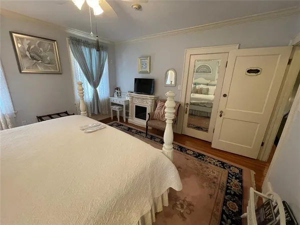 $1,380,000 | 347 East 3rd Avenue, Mount Dora, FL 32757