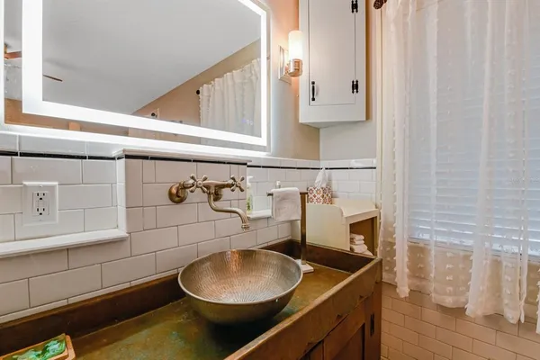 $1,380,000 | 347 East 3rd Avenue, Mount Dora, FL 32757