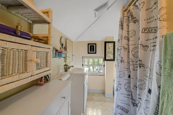 $1,380,000 | 347 East 3rd Avenue, Mount Dora, FL 32757