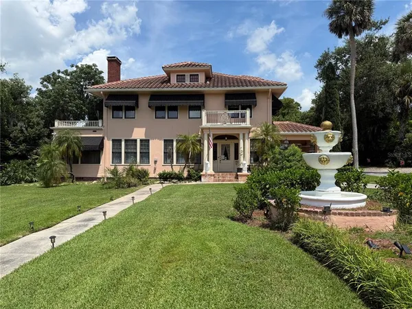 $1,380,000 | 347 East 3rd Avenue, Mount Dora, FL 32757