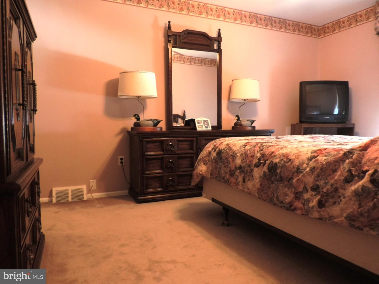 222 Nauldo Road Philadelphia, PA 19154 - Photo 12 of 22 Bedroom 2