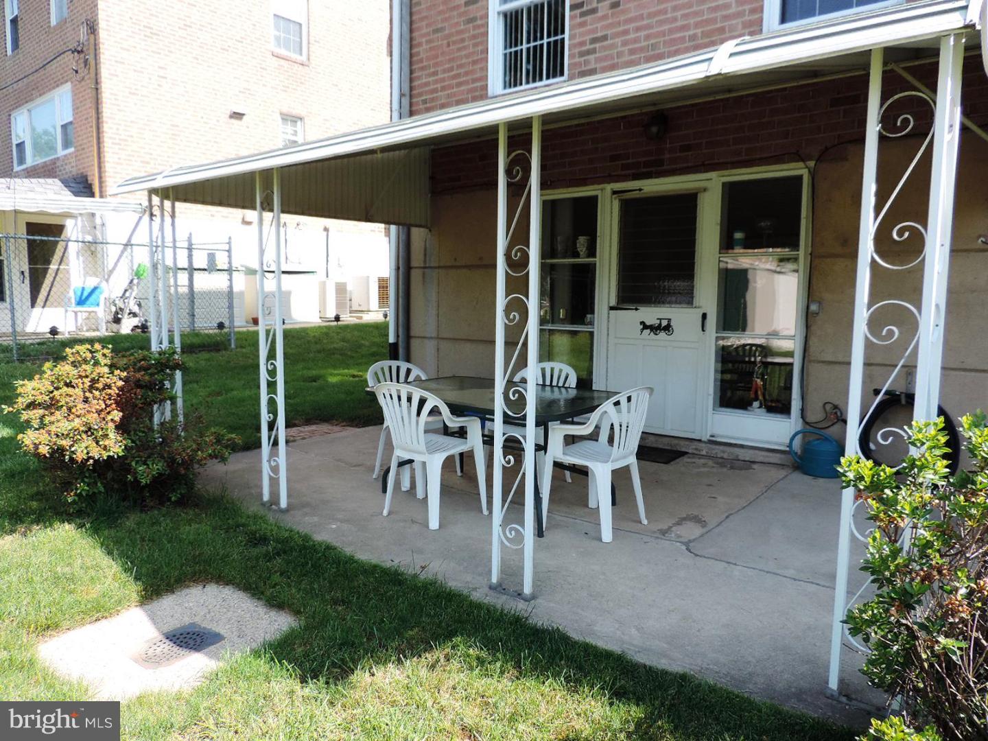 222 Nauldo Road Philadelphia, PA 19154 - Photo 20 of 22 Patio