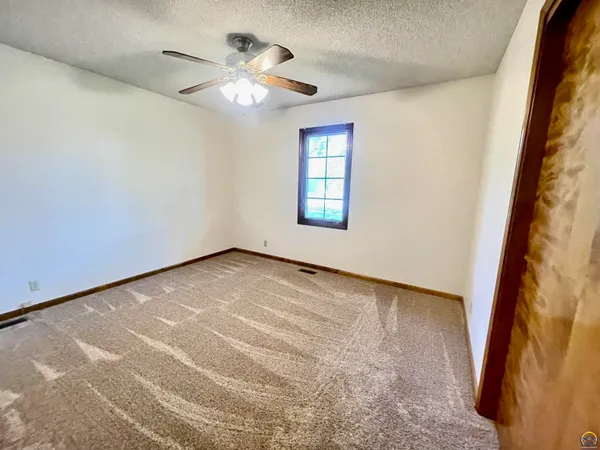 $319,900 | 6254 Southwest 25th Street, Topeka, KS 66614