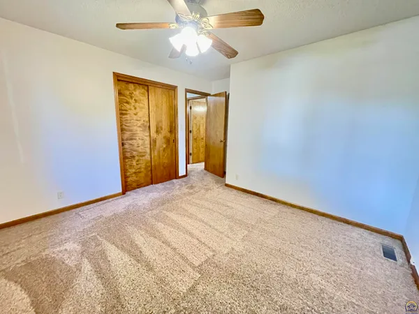 $319,900 | 6254 Southwest 25th Street, Topeka, KS 66614