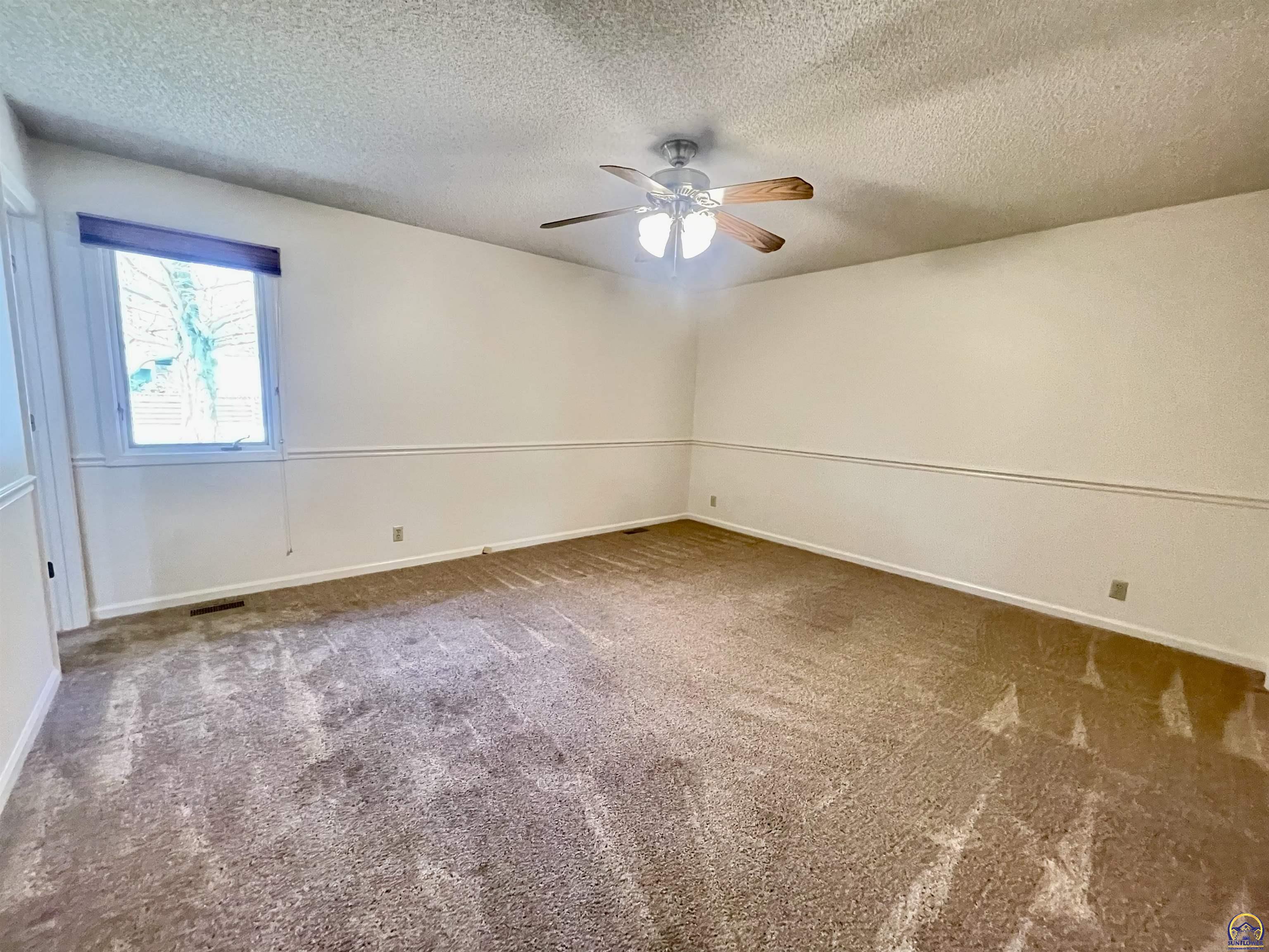 6254 Southwest 25th Street Topeka, KS 66614 - Photo 18 of 36