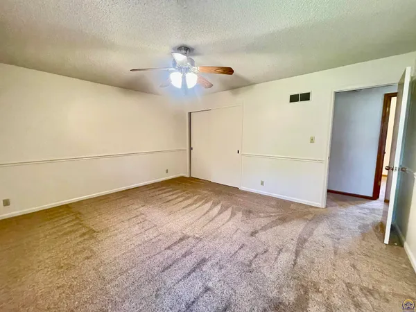 $319,900 | 6254 Southwest 25th Street, Topeka, KS 66614