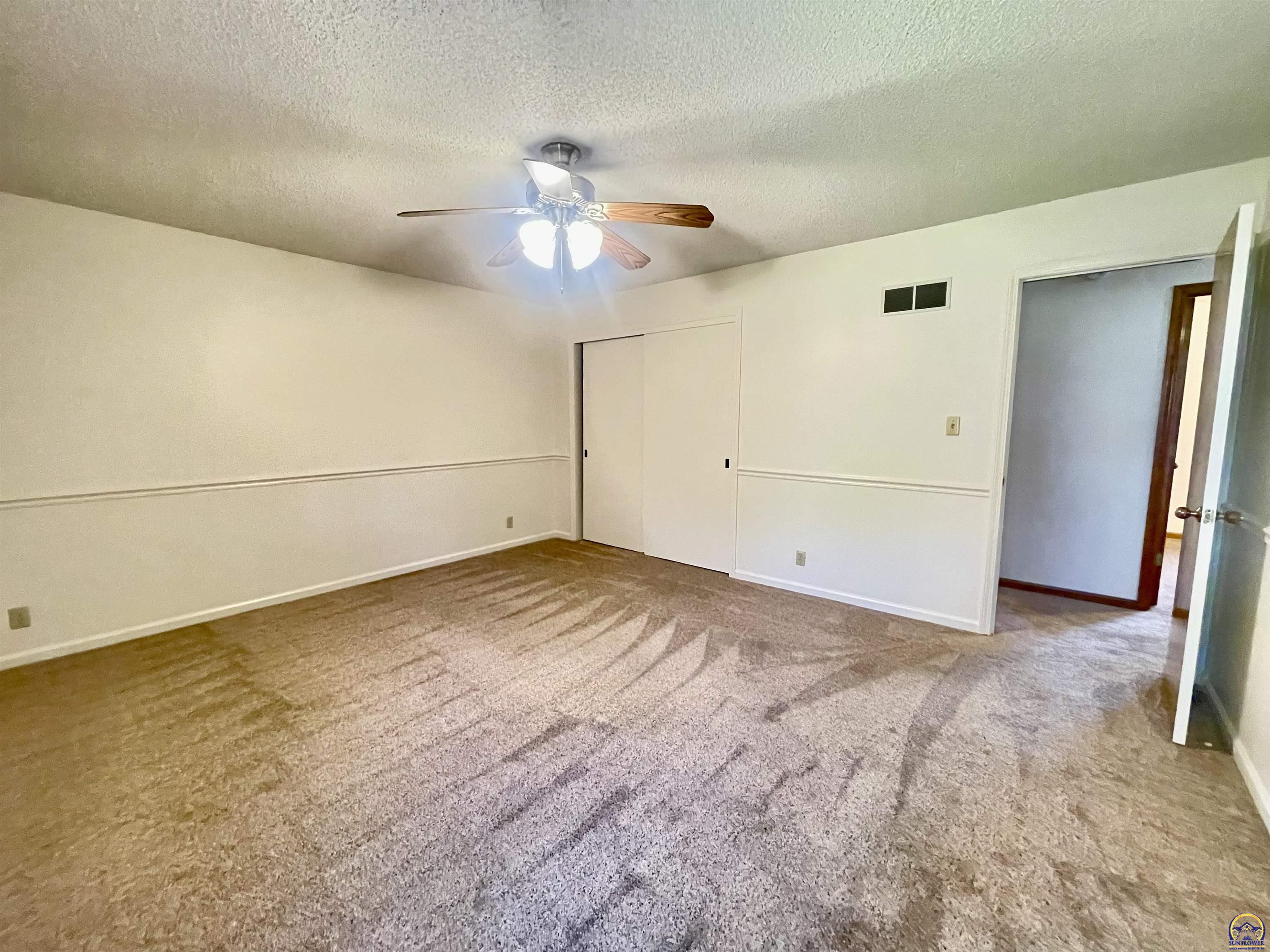 6254 Southwest 25th Street Topeka, KS 66614 - Photo 19 of 36